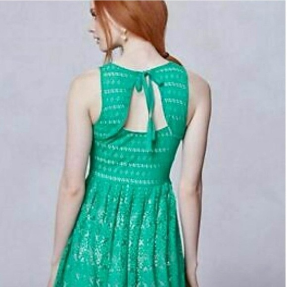 Anthropologie - Postmark - Eyelet Crochet Lace
Green Dress - Picture 2 of 10